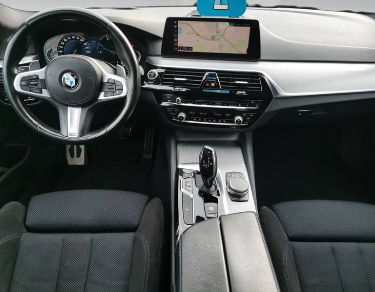 BMW 520d xDrive Limousine M SPORT LED HeadUp ParkAss