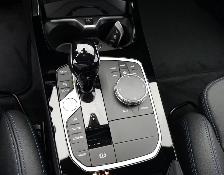BMW 118i M SPORT LED Navi Klima PDC HiFi DAB