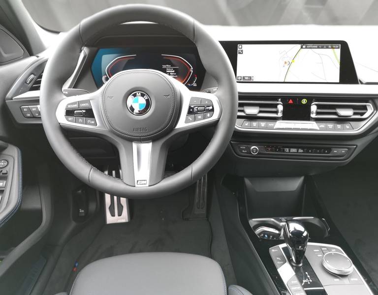 BMW 118i M SPORT Navi LED PDC ActiveGuardPlus HIFI