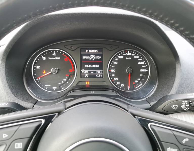 Audi Q2 1.6 TDI Klima PDC Sitzheizung Alufelgen