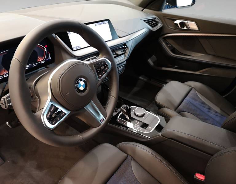 BMW 118i M SPORT LED Navi Klima PDC 2 Jahre Garantie