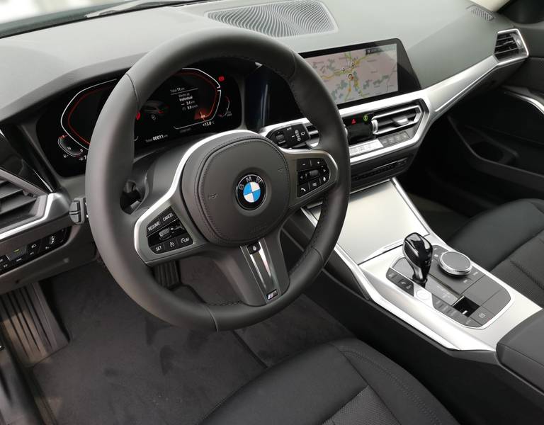 BMW 320i Touring Advantage Navi LED DrivingAss. AHK