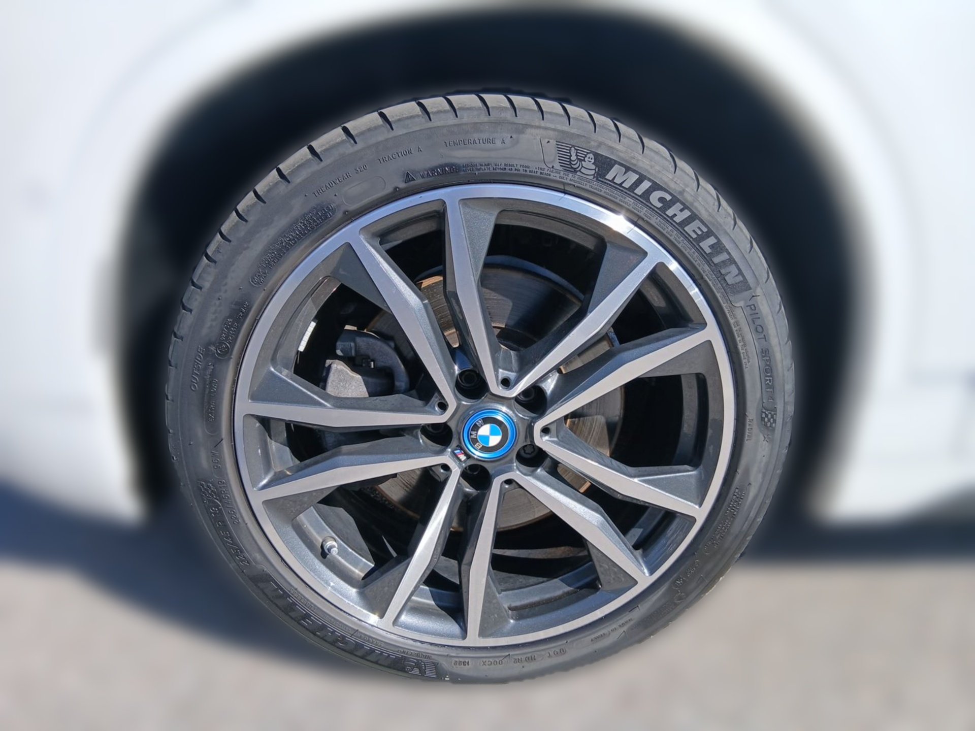 Bild 3 BMW X2 xDrive25e M SPORT HeadUp ACC ParkAss KeyLess