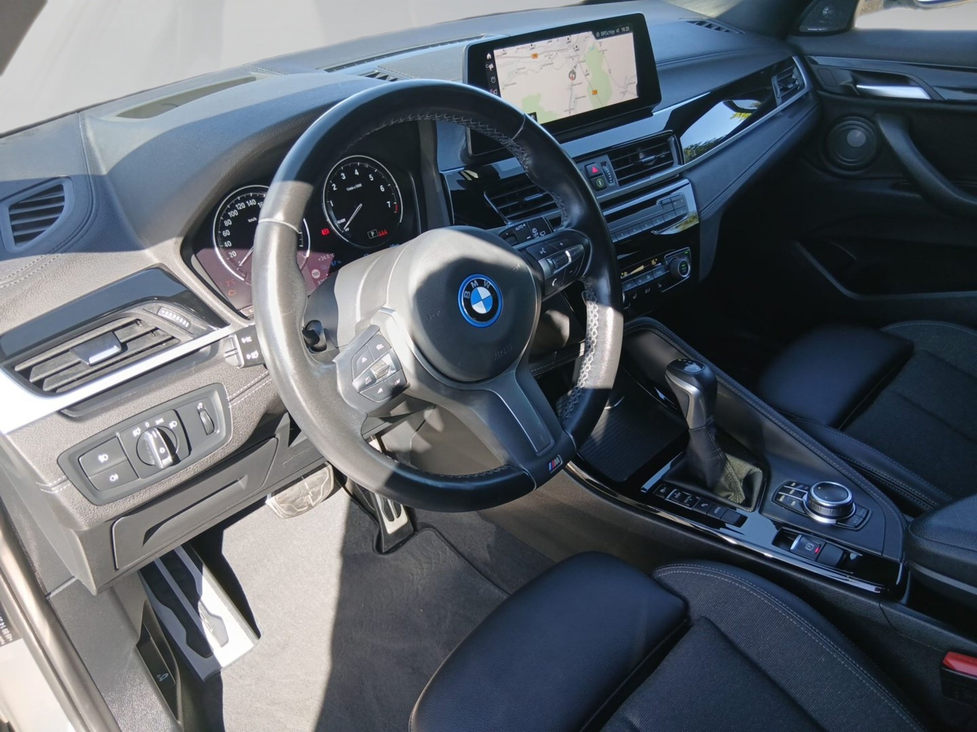 Bild 4 BMW X2 xDrive25e M SPORT HeadUp ACC ParkAss KeyLess