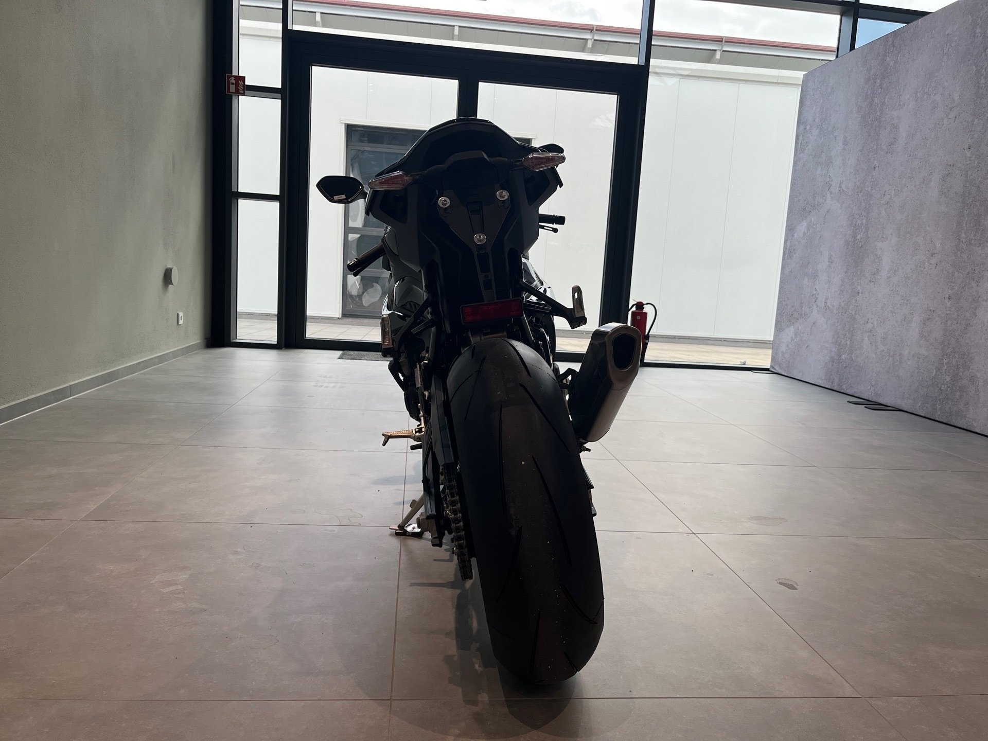 BMW  S 1000 RR (Bild 8)