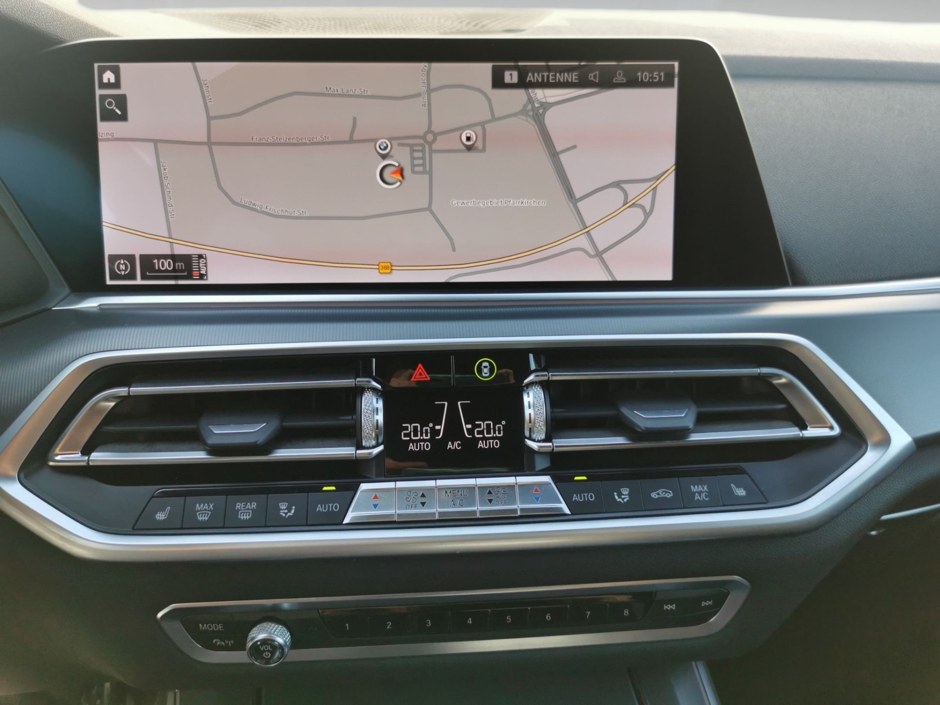 Bild 8 BMW X5 xDrive30d M SPORT HeadUp SoftClose Gestik AHK