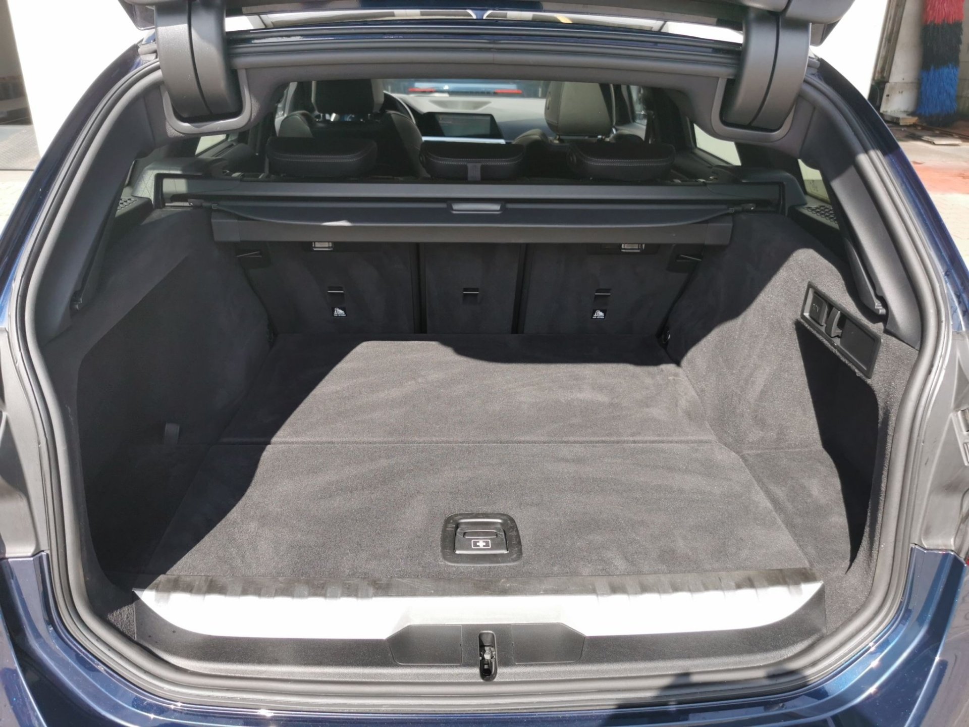 Bild 10 BMW 320e Touring Sport Line Laser ACC 360° Pano HiFi