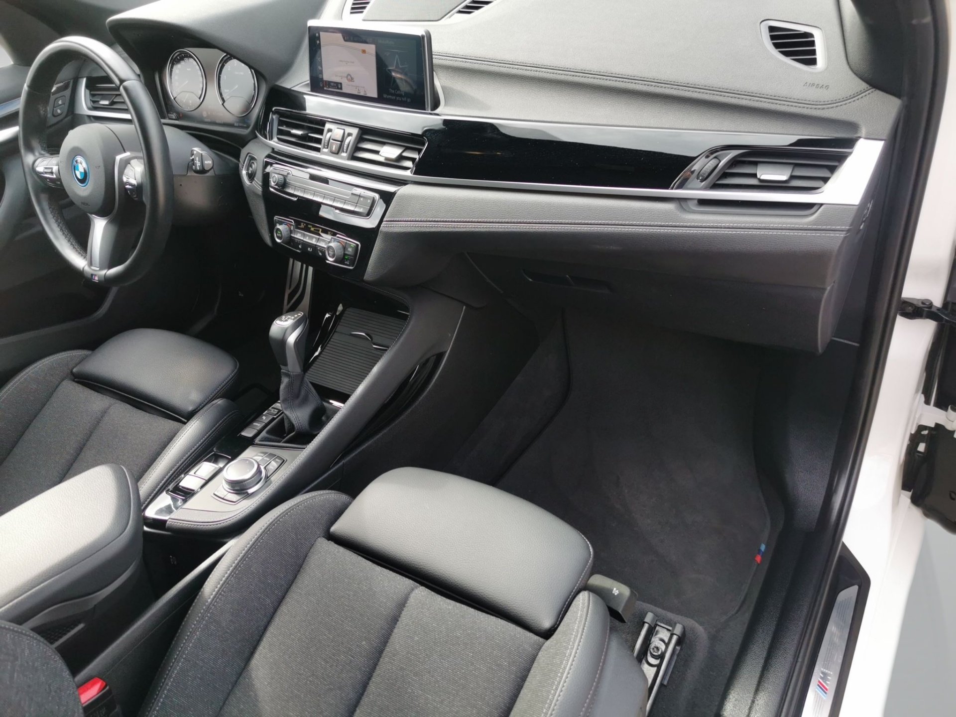 Bild 5 BMW X1 xDrive25e M SPORT LED ACC AHK ParkAss KeyLess