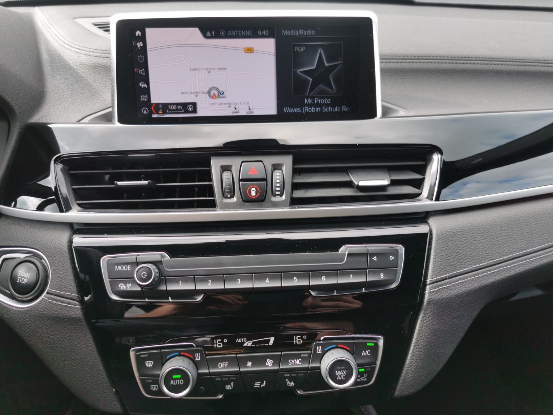 Bild 8 BMW X1 xDrive25e M SPORT LED ACC AHK ParkAss KeyLess