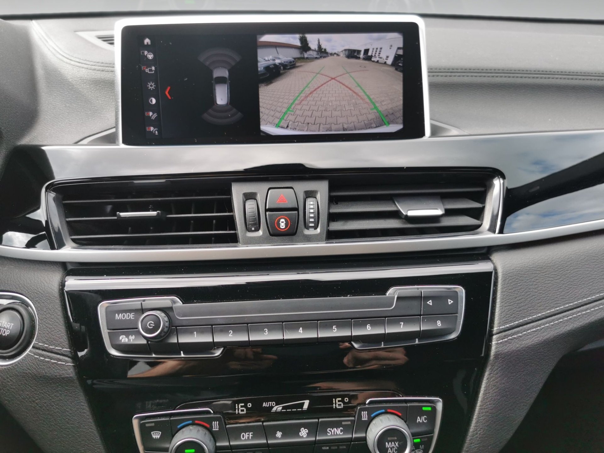 Bild 9 BMW X1 xDrive25e M SPORT LED ACC AHK ParkAss KeyLess