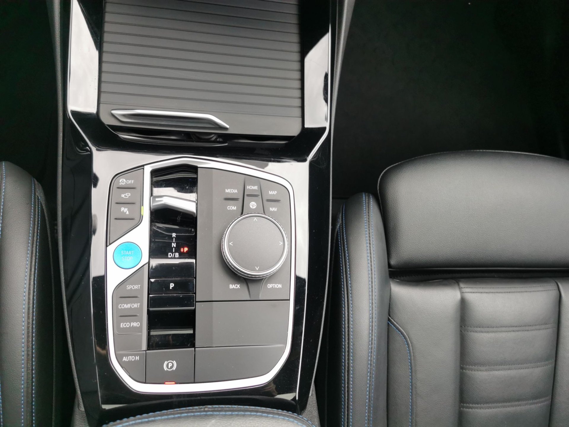 Bild 12 BMW iX3 Impressive LED HeadUp ACC 360° Pano AHK KeyL