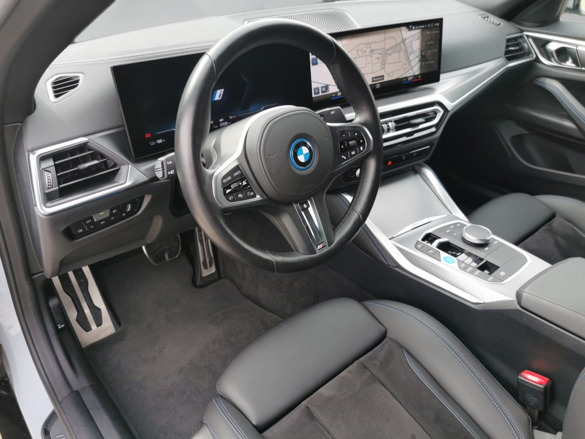 Bild 4 BMW i4 eDrive40 Gran Coupé M SPORT ParkingAss Lenkhzg