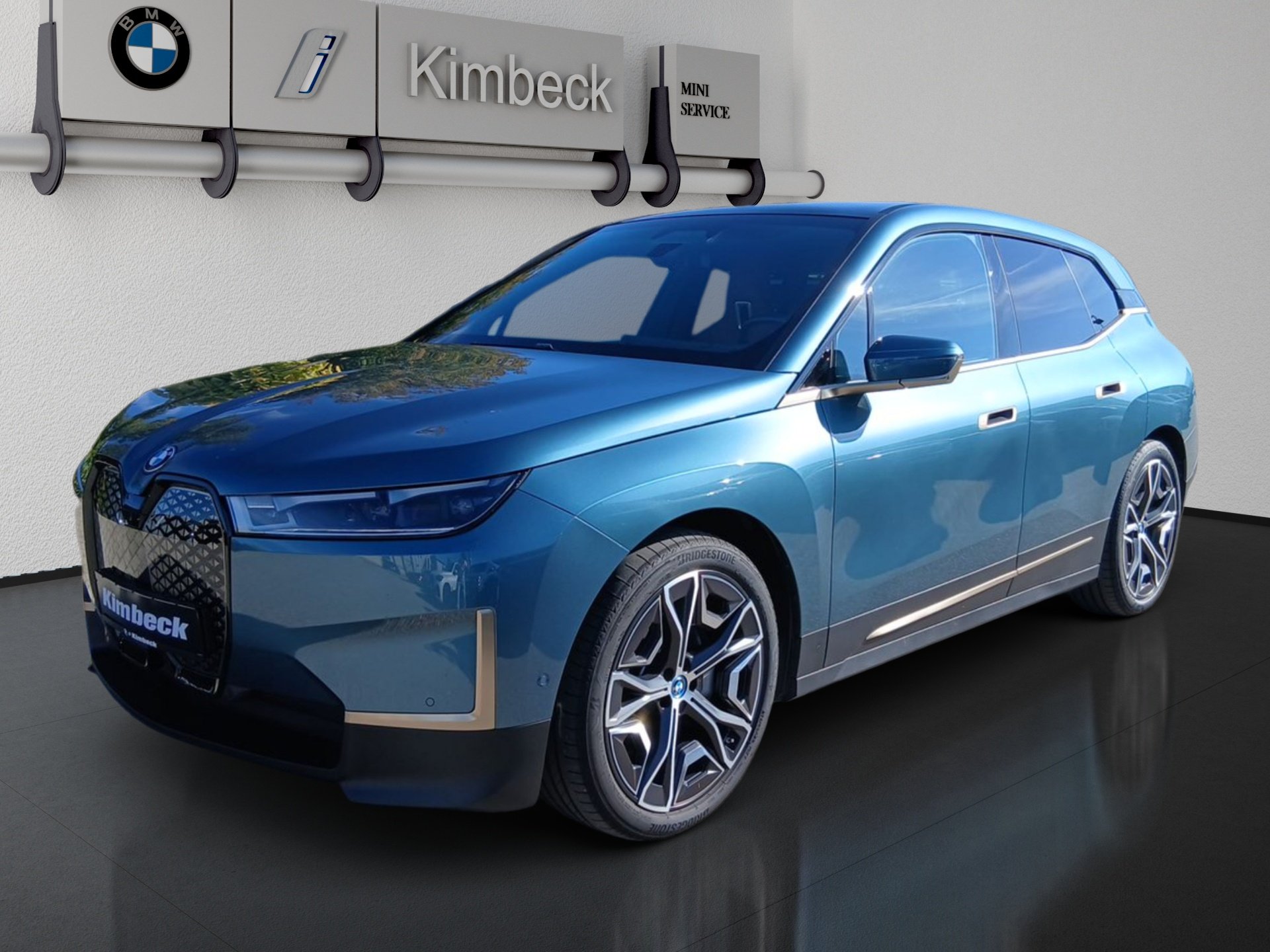 Bild 1 BMW iX xDrive50 Sitzbelüft Gestik Pano Laser SoftClos