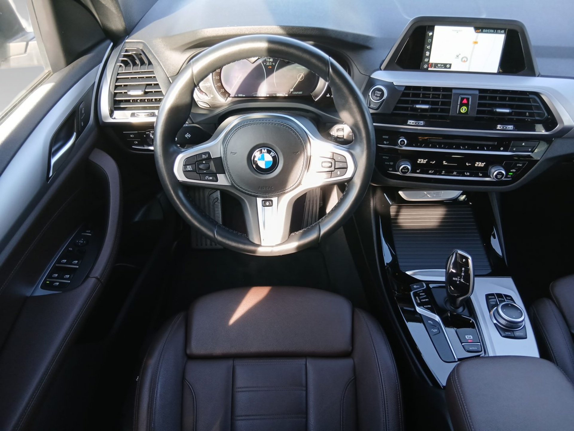 BMW X3 X3 xDrive20d Advantage LED HeadUp ParkAss Lenkhzg (Bild 6)