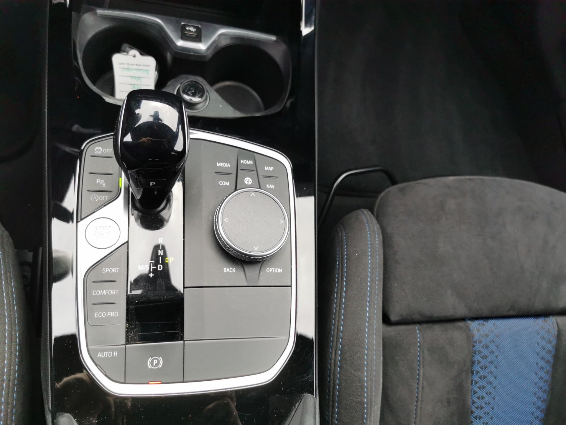 BMW 118i 118i Limousine M SPORT LED Navi PDC ActiveGuard (Bild 11)