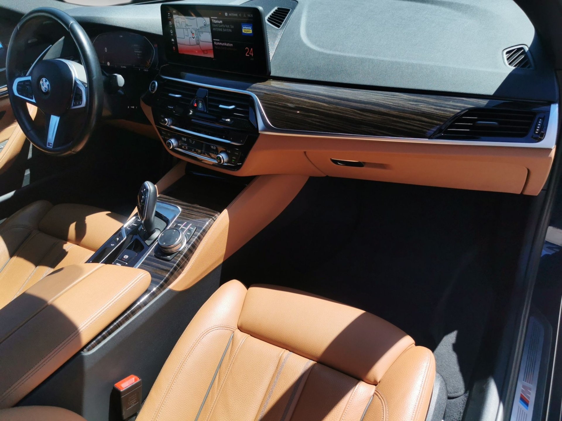 Bild 5 BMW 540d xDrive Limo M SPORT PRO INDIVI TANSANITBLAU