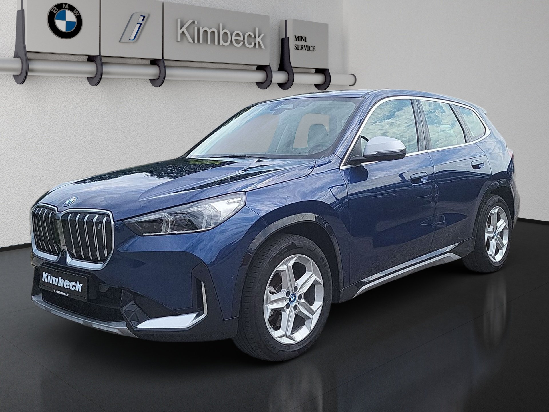 Bild 1 BMW IX1 xDrive30 xLine LED AHK HeadUp 360° KeyLess