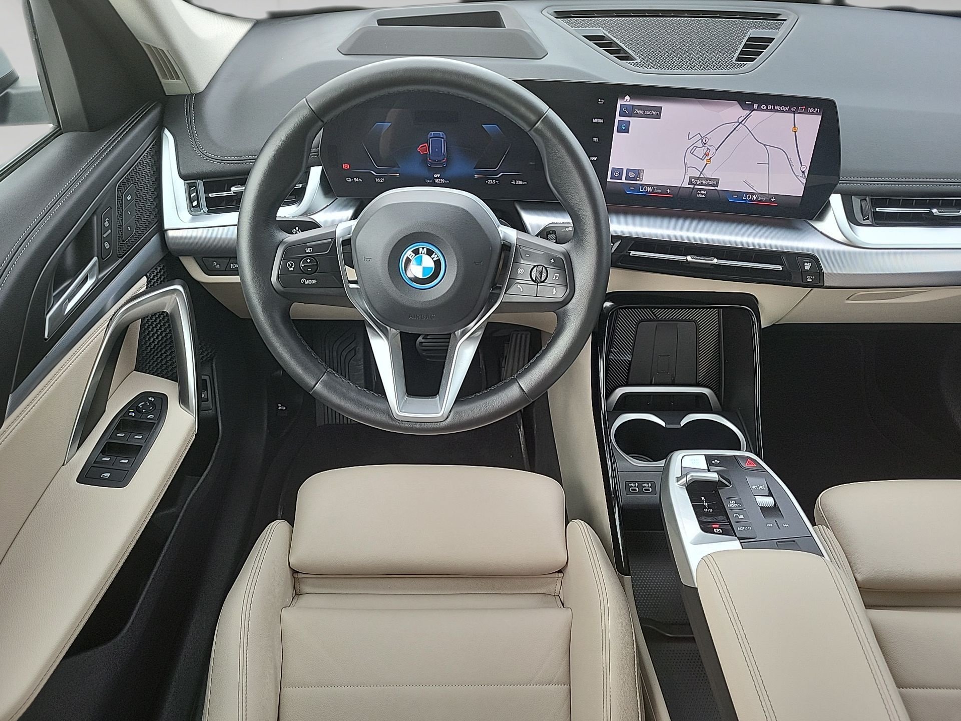 Bild 6 BMW IX1 xDrive30 xLine LED AHK HeadUp 360° KeyLess