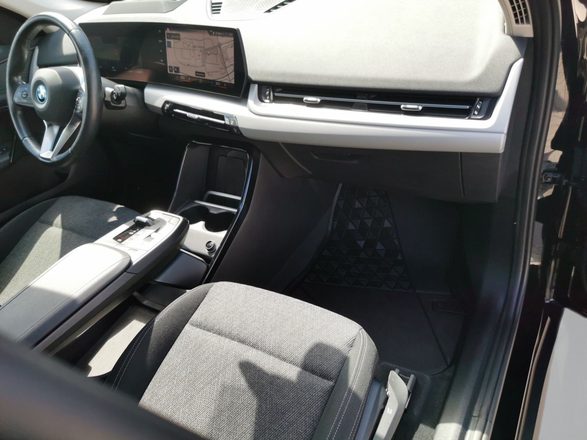 Bild 5 BMW iX1 xDrive30 LED HeadUp 360° KeyLess Navi