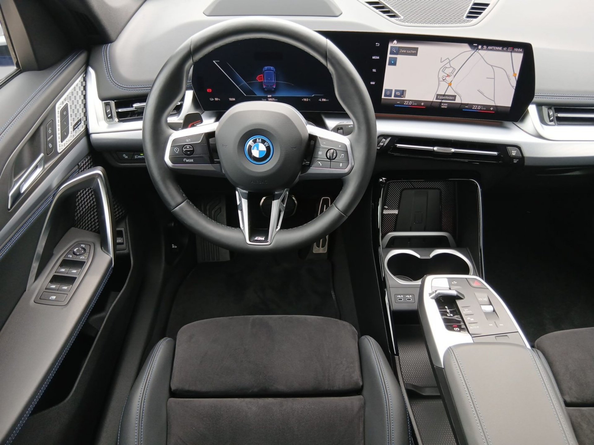 BMW iX1 xDrive30 M SPORT 360° ACC Aktivsitz HeadU AHK iX1 xDrive30 M SPORT 360° ACC Aktivsitz HeadU AHK (Bild 6)