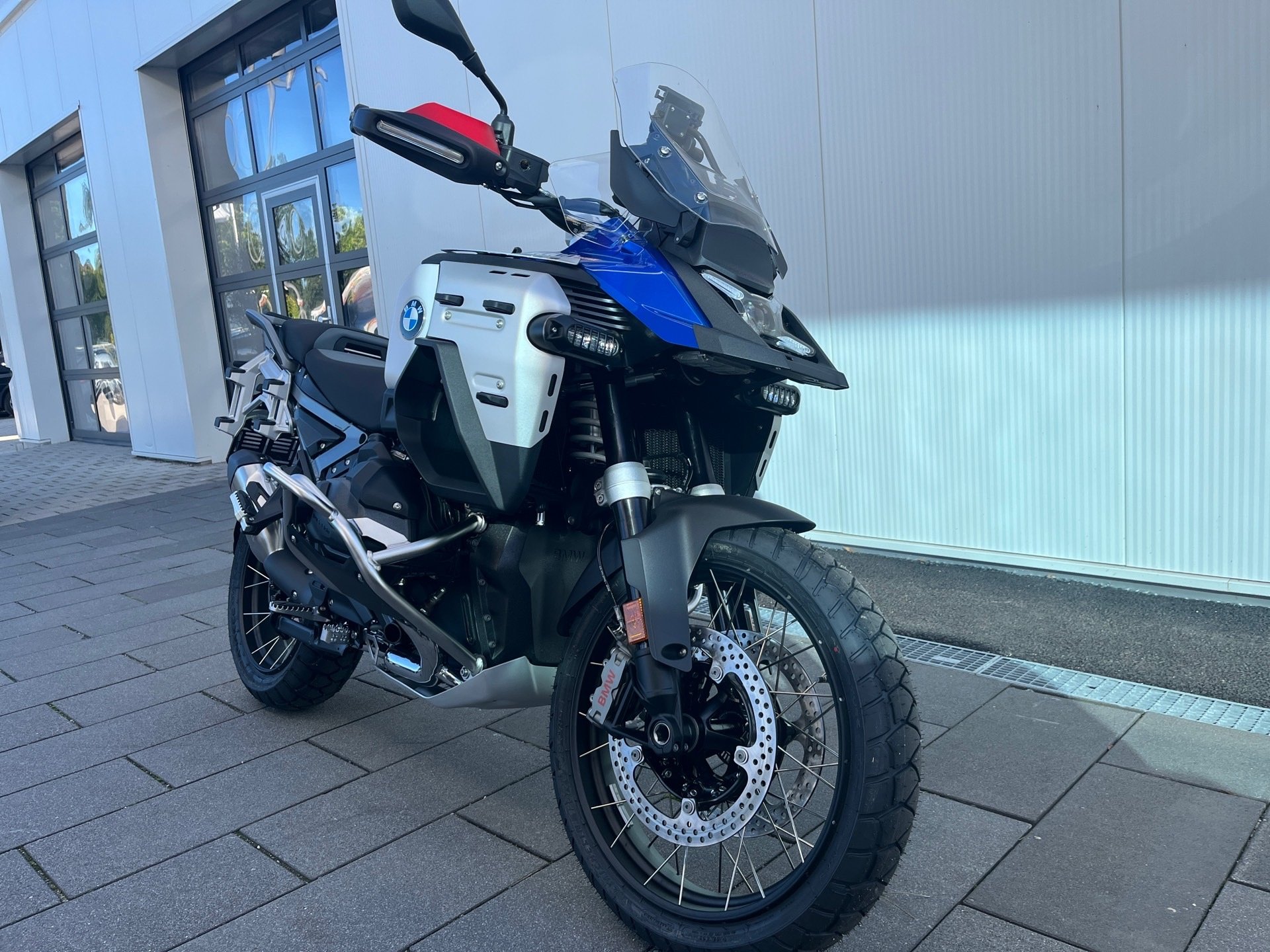 BMW  R 1300 GS Adventure 3 Pakete/Adapt.Höhen/ASA (Bild 2)