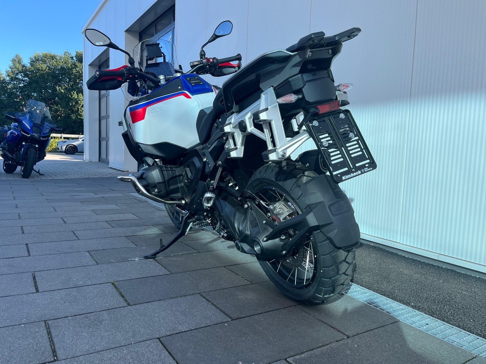 BMW  R 1300 GS Adventure 3 Pakete/Adapt.Höhen/ASA (Bild 8)