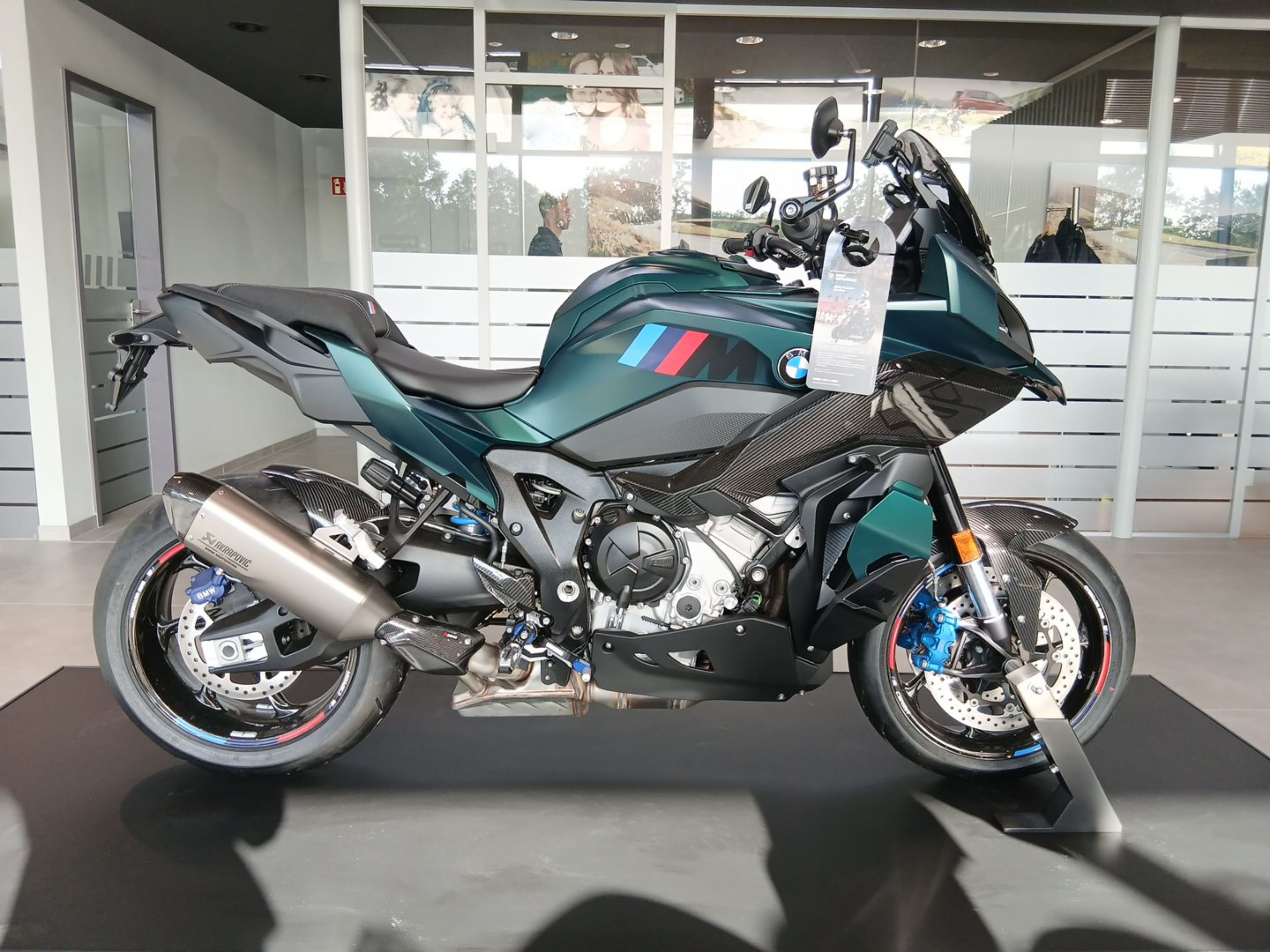 BMW  M 1000 XR Competition Fräßteile / Carbon Paket (Bild 1)