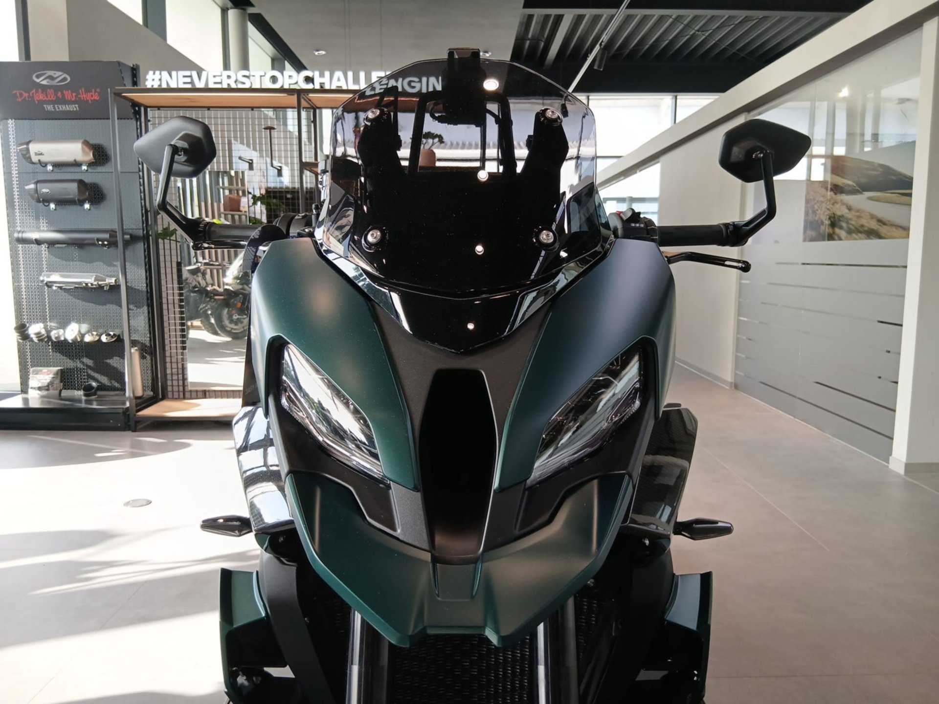 BMW  M 1000 XR Competition Fräßteile / Carbon Paket (Bild 11)