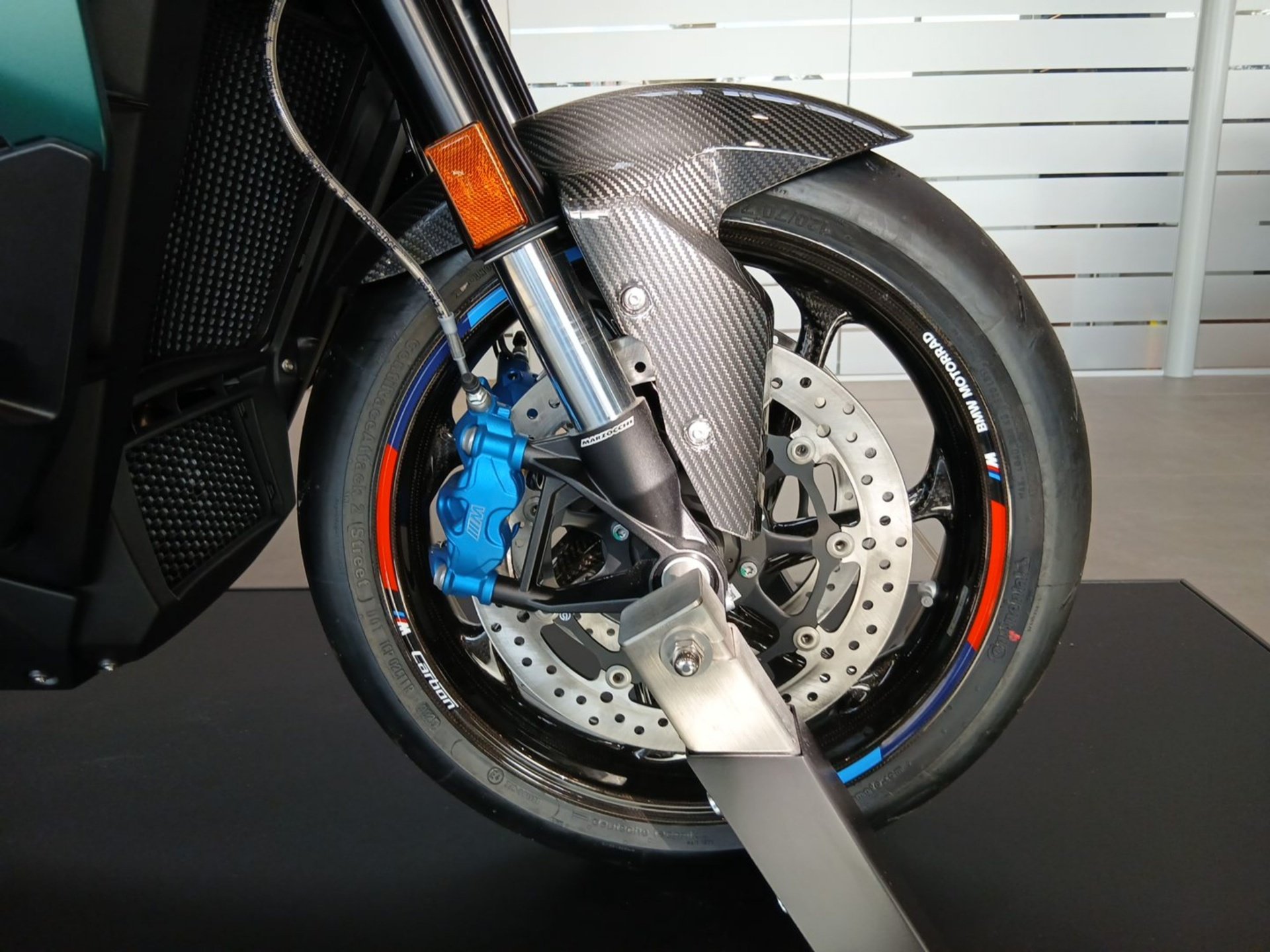 BMW  M 1000 XR Competition Fräßteile / Carbon Paket (Bild 12)