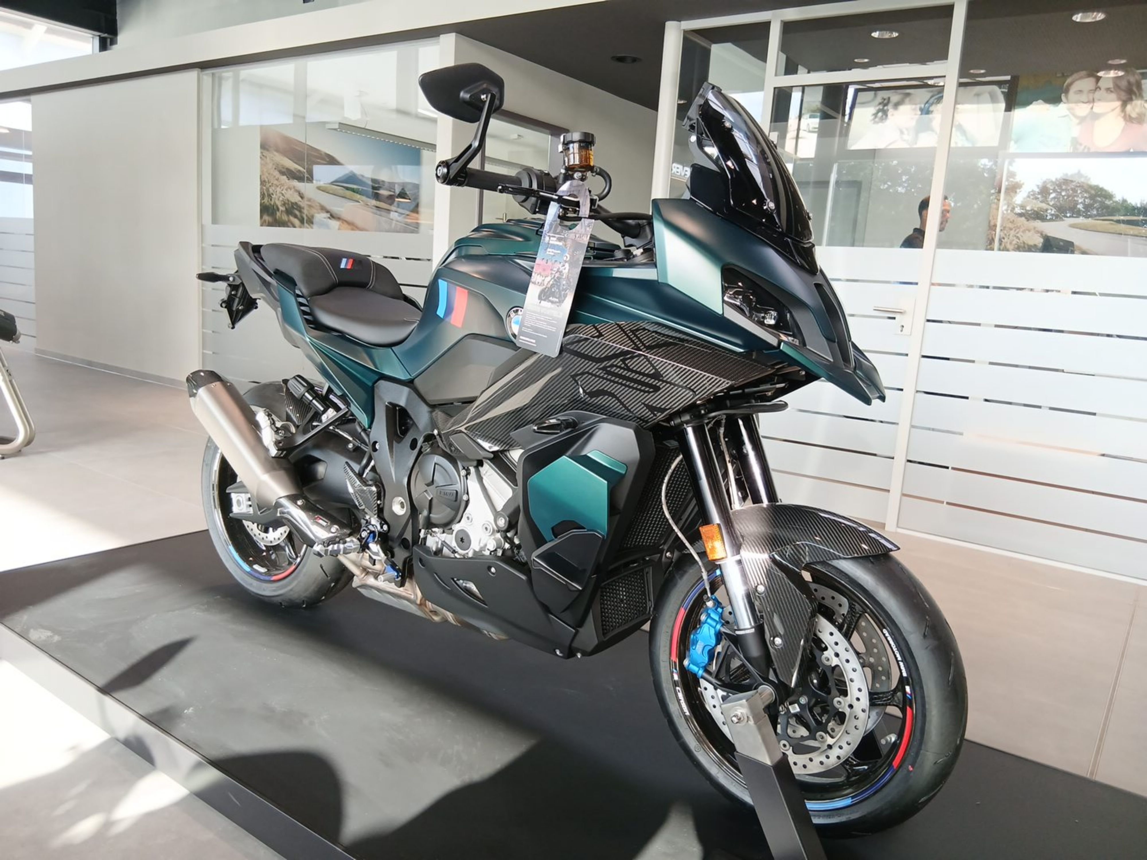 BMW  M 1000 XR Competition Fräßteile / Carbon Paket (Bild 2)