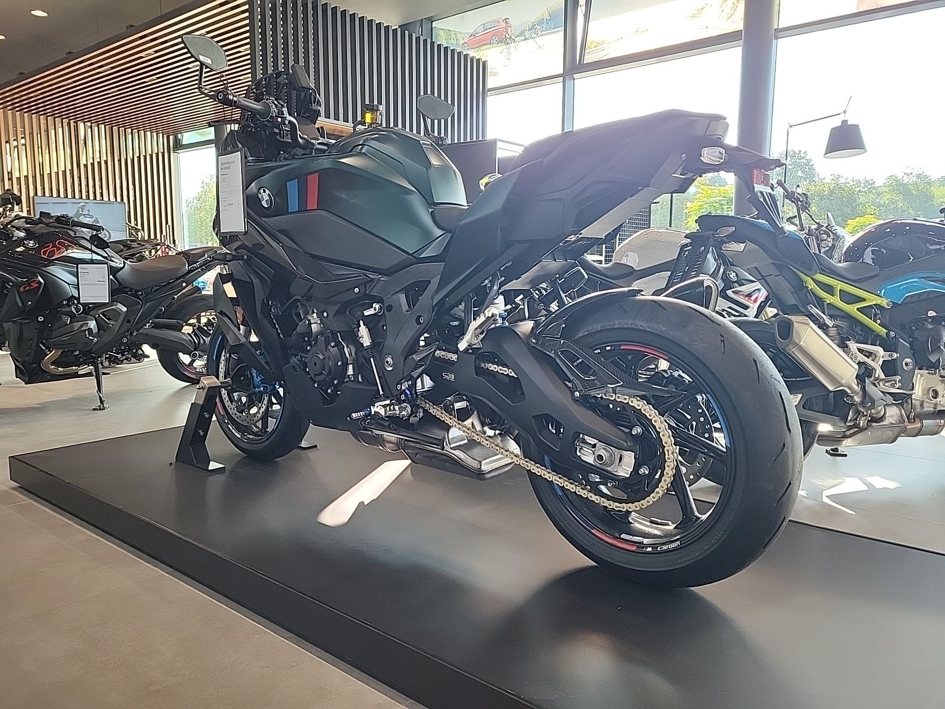 BMW  M 1000 XR Competition Fräßteile / Carbon Paket (Bild 7)