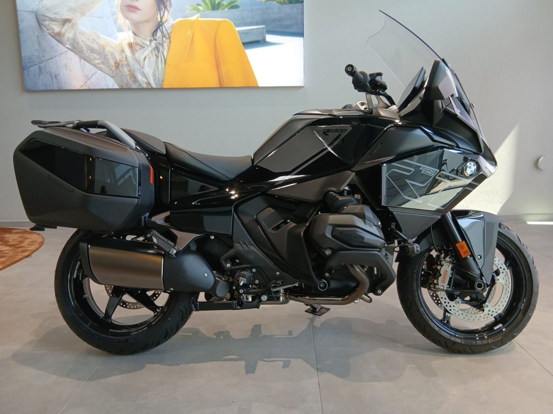 BMW  R 1300 RT Komfort/Dynamic/Innovat/ASA/ (Bild 1)