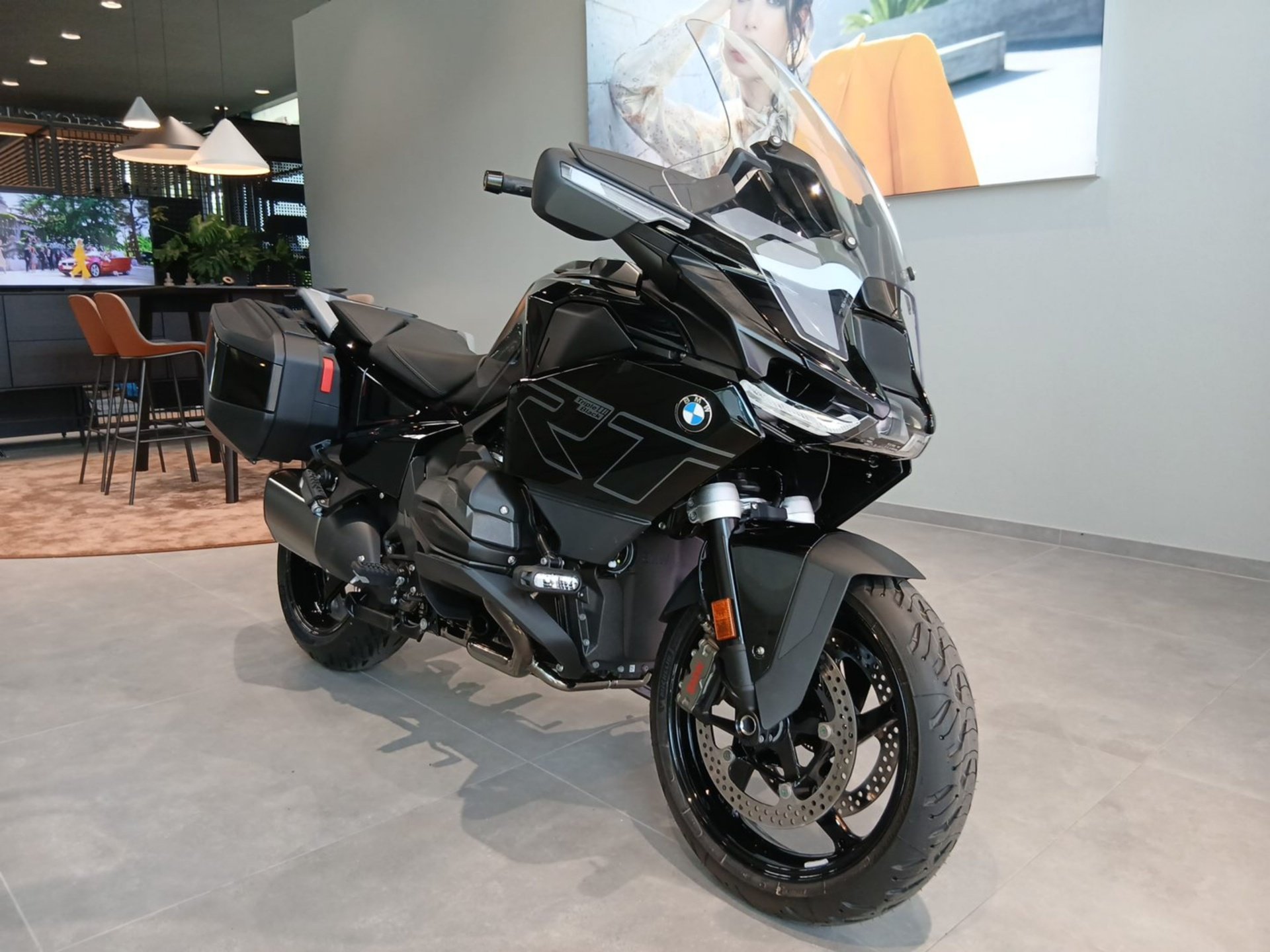 BMW  R 1300 RT Komfort/Dynamic/Innovat/ASA/ (Bild 2)