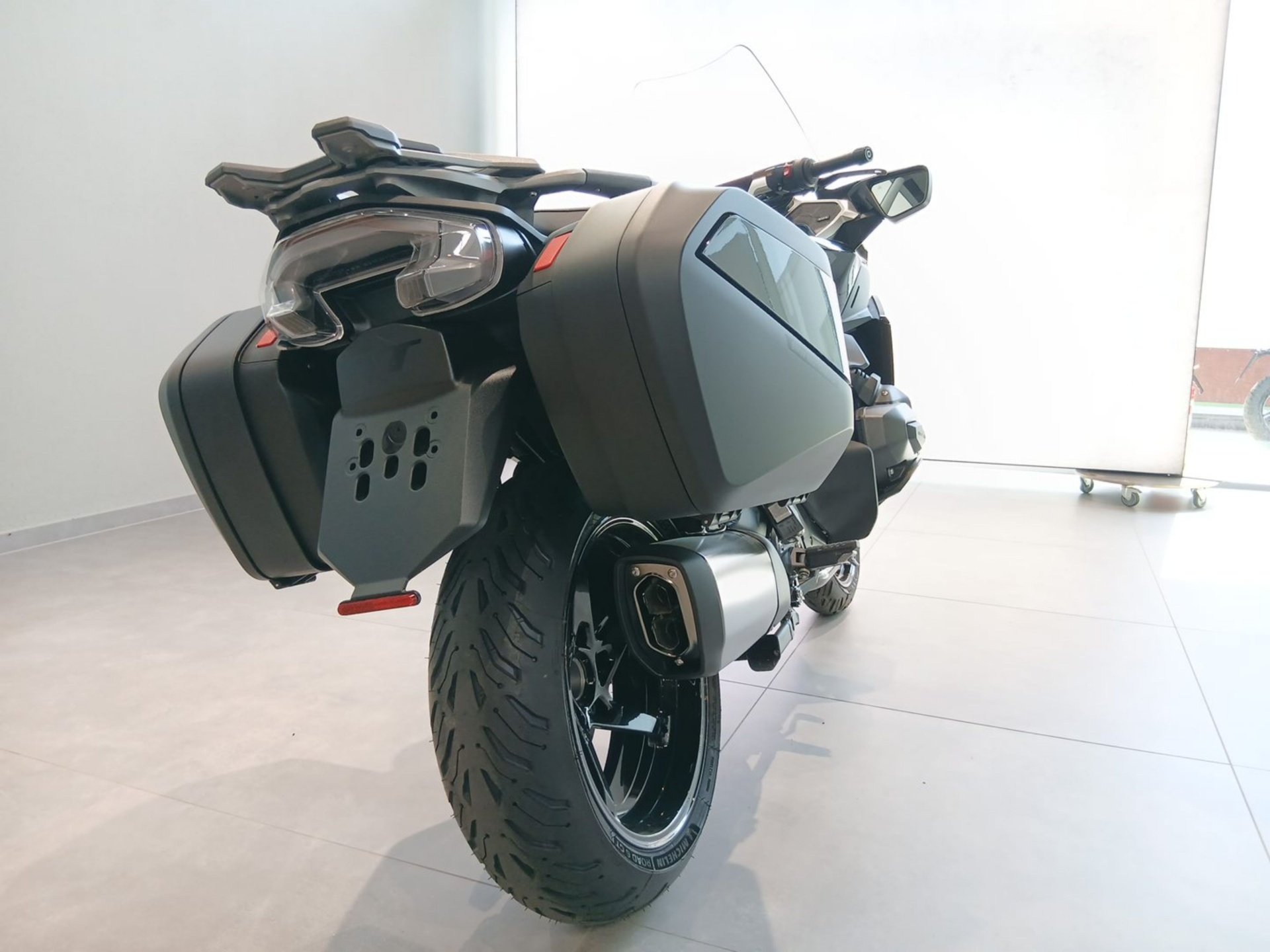 BMW  R 1300 RT Komfort/Dynamic/Innovat/ASA/ (Bild 9)