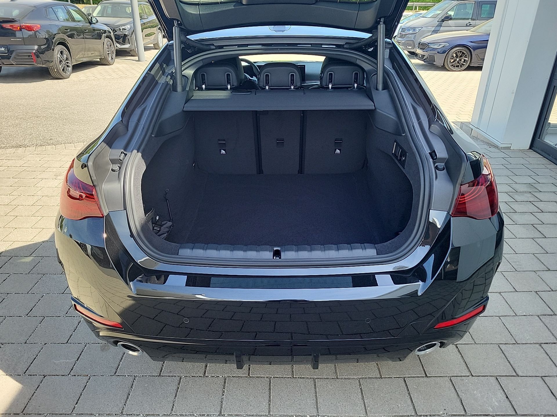 BMW 430i 430i xDrive Gran Coupé M SPORT HeadU ACC 360° AHK (Bild 11)