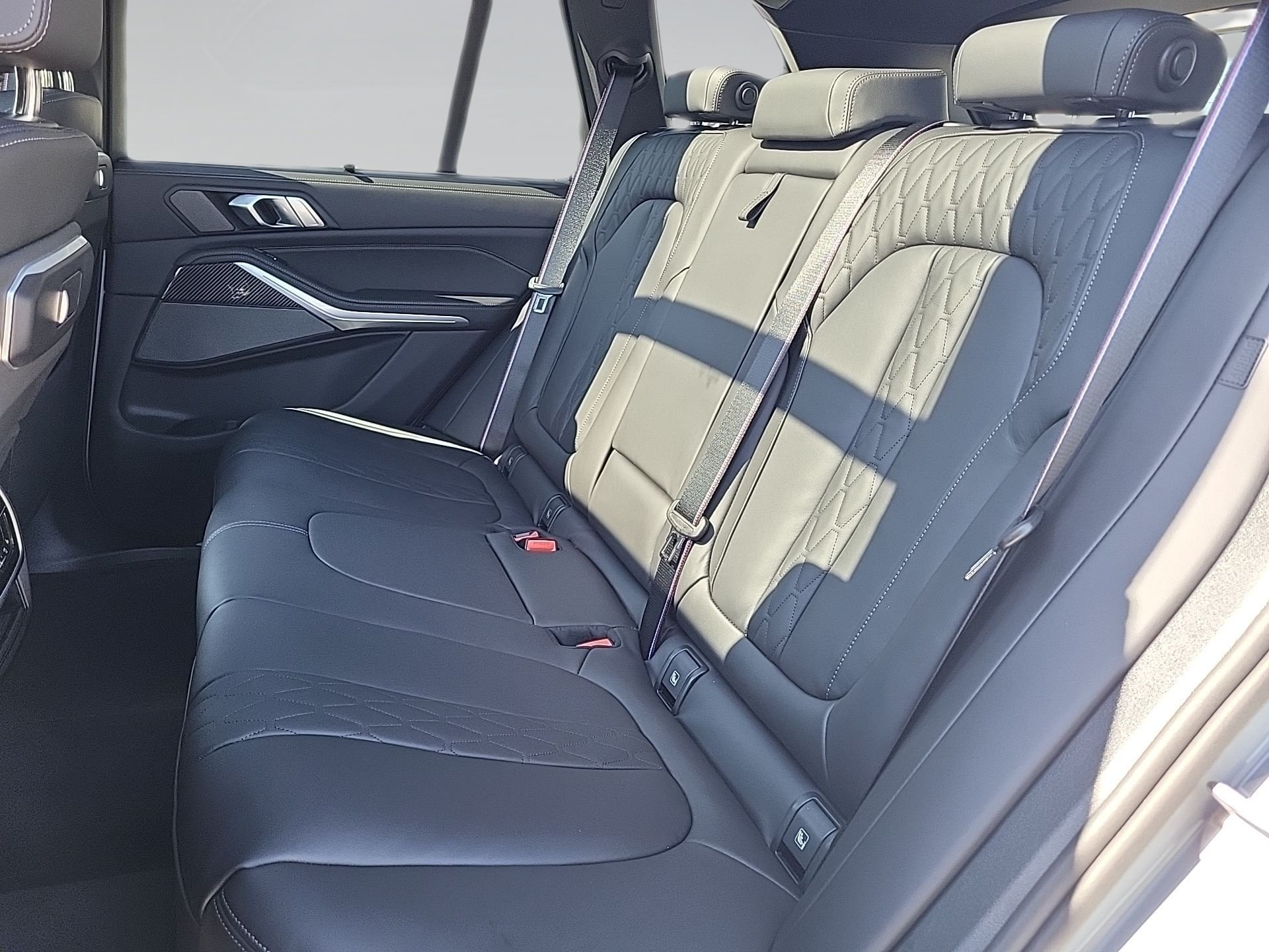 BMW X5 X5 xDrive40d M SPORT Sitzbelü Standhzg Allradlenk (Bild 8)