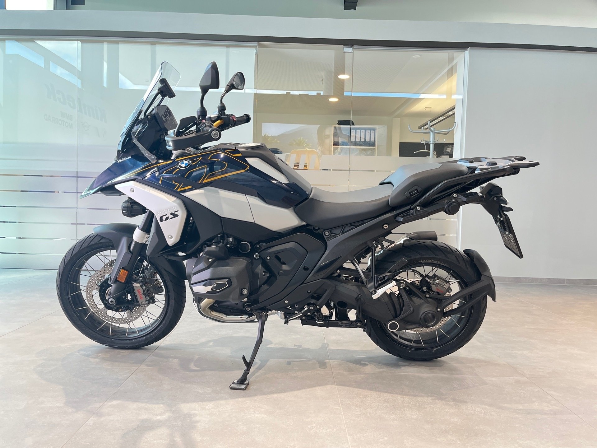 BMW  R 1300 GS Opt.719 Biscaya 4.Pakete/Adap.Höhenreg/ (Bild 6)