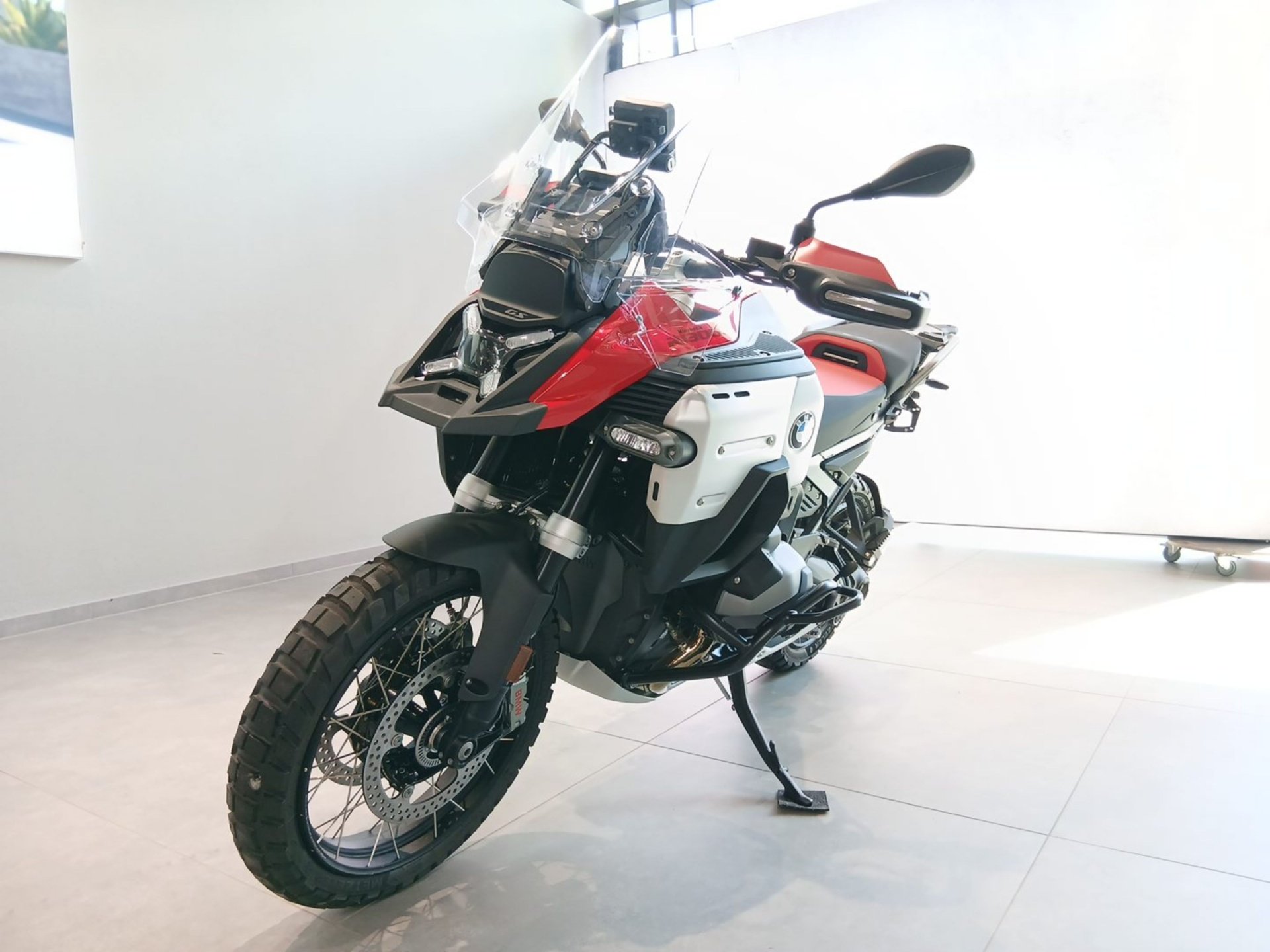 BMW  R 1300 GS Adventure Tour/Dyna/Adap.Höh 2.KM NEU (Bild 4)