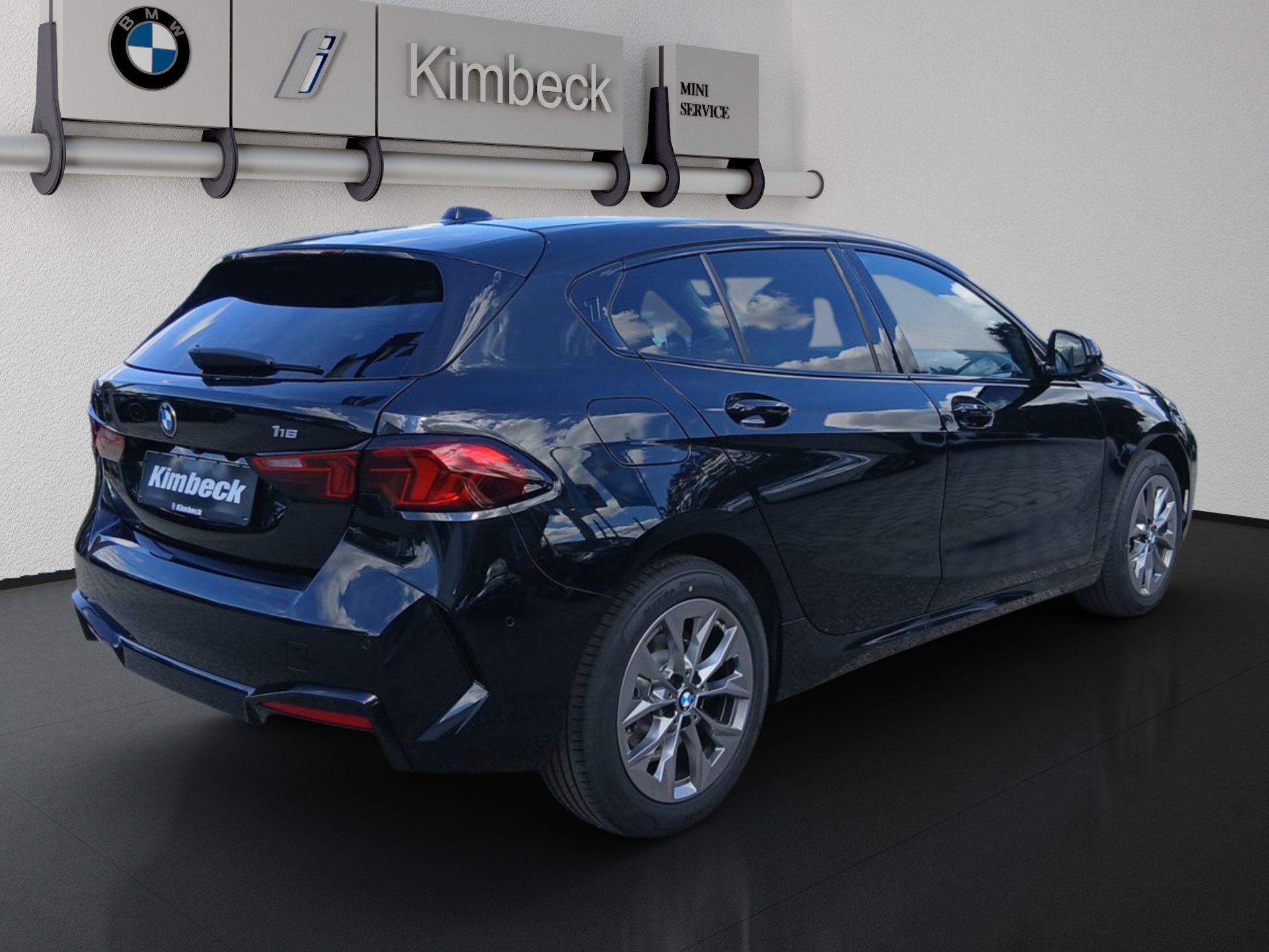 Bild 3 BMW 116 Limousine LED DrivingAss ParkAss KeyLess Navi