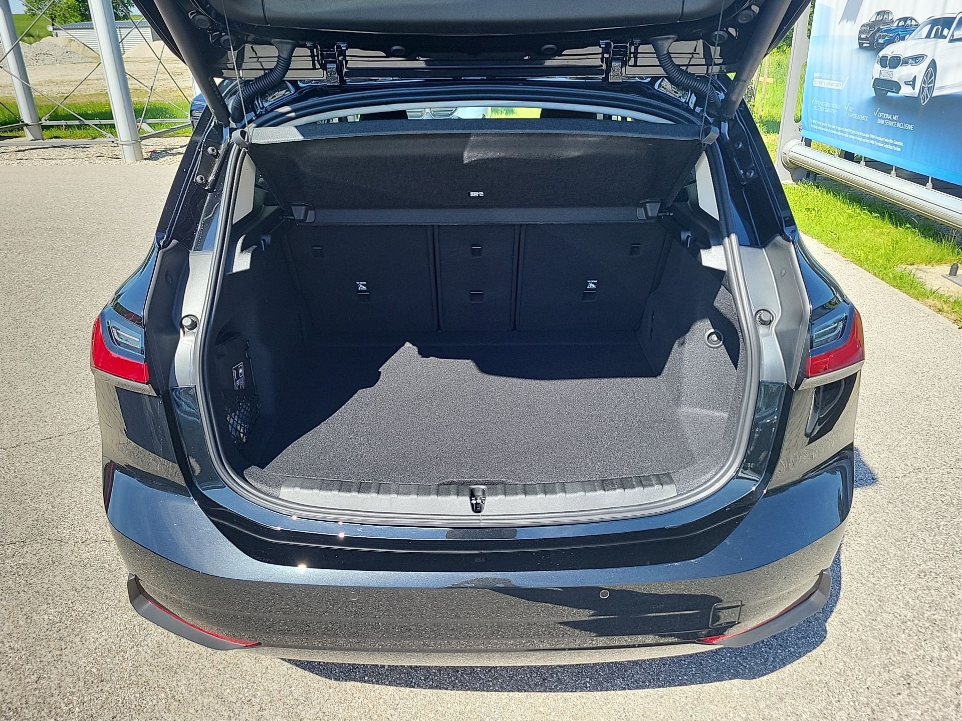 Bild 11 BMW 218i Active Tourer LED ACC AHK ParkAss Lenkhzg