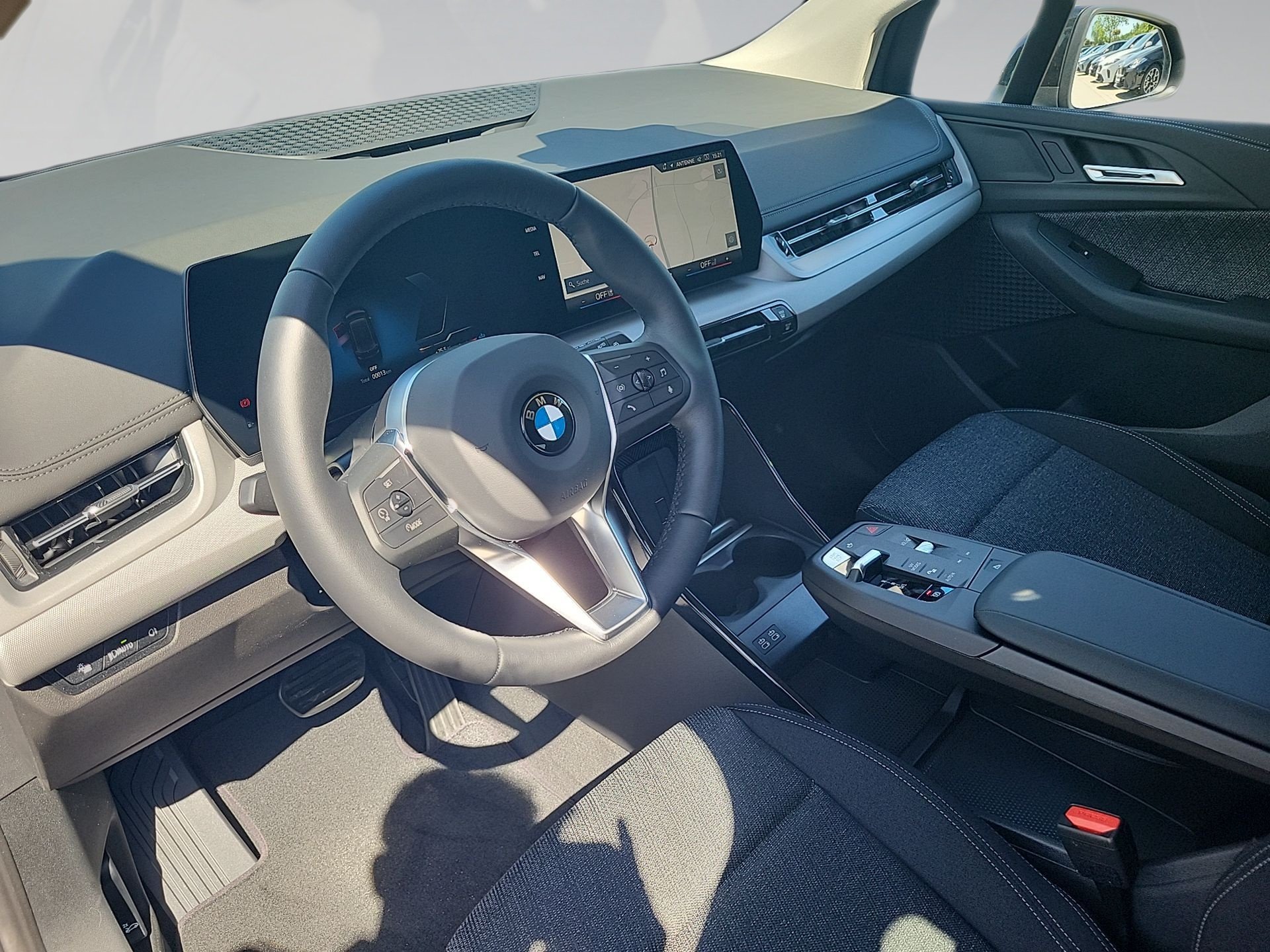Bild 5 BMW 218i Active Tourer LED ACC AHK ParkAss Lenkhzg
