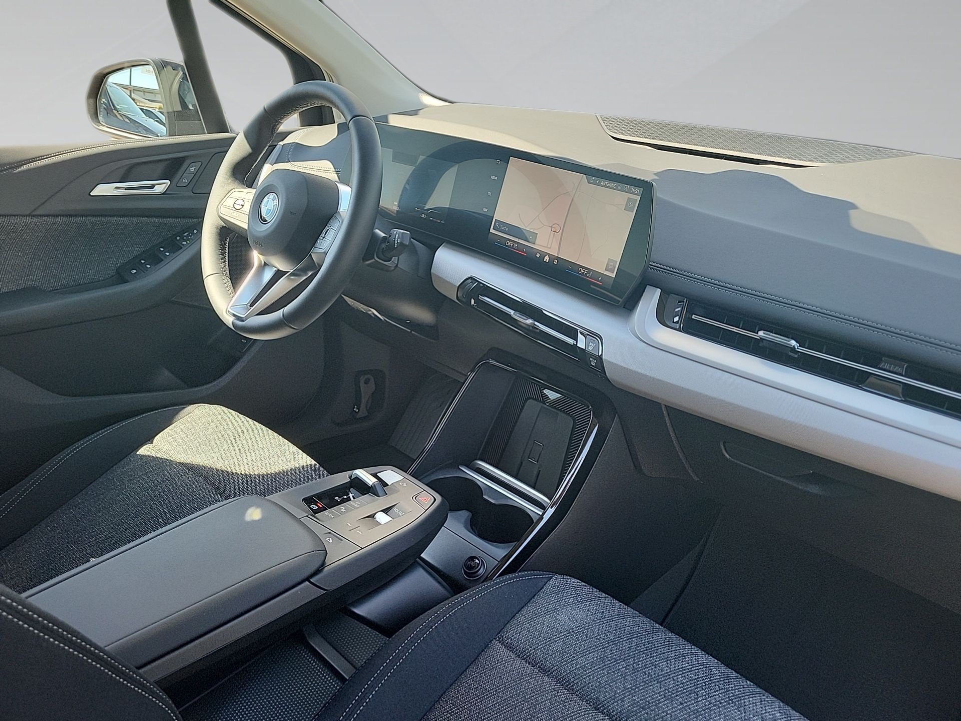 Bild 6 BMW 218i Active Tourer LED ACC AHK ParkAss Lenkhzg