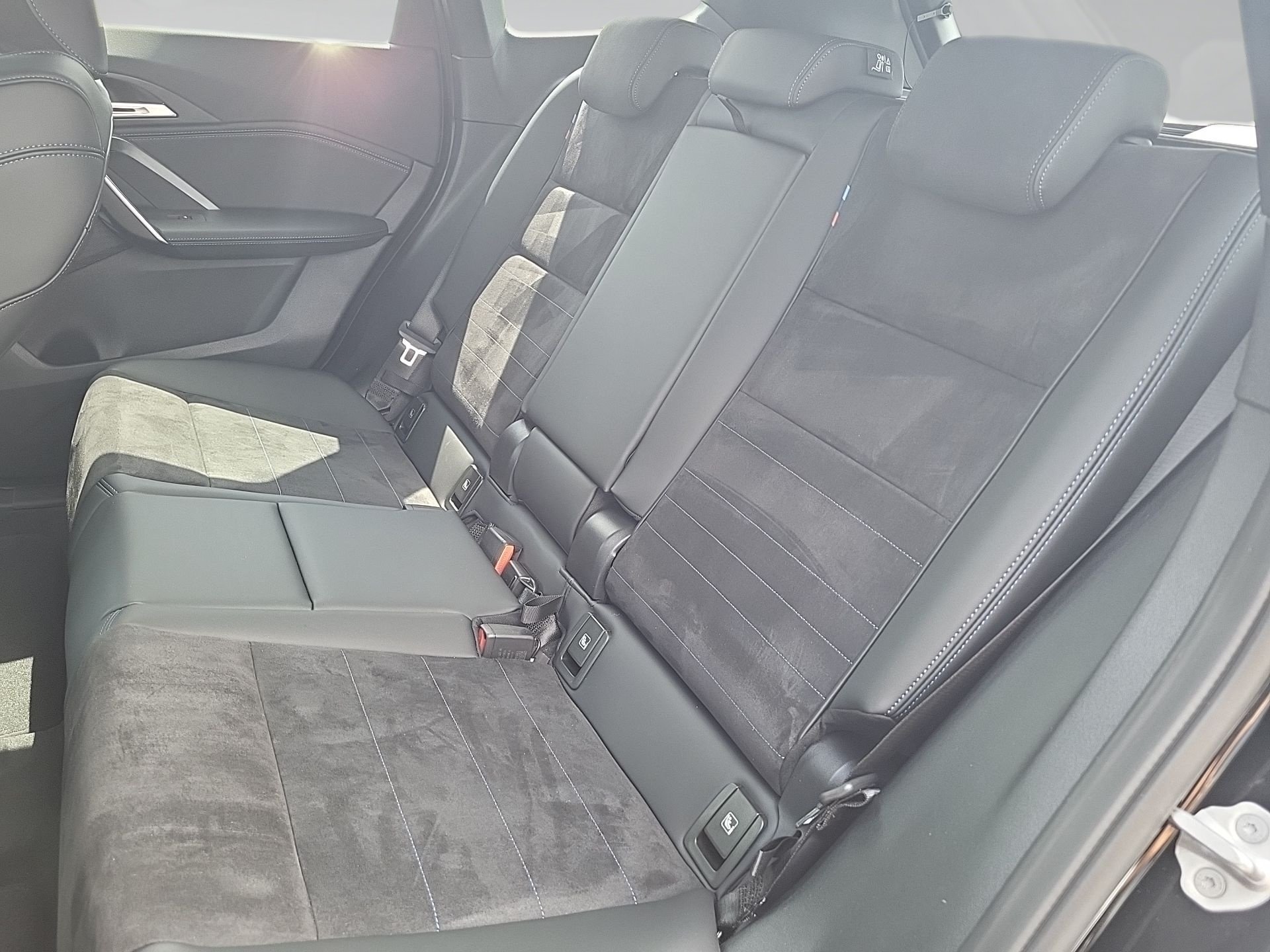 BMW iX1 eDrive20 M SPORT LED ACC AHK ParkAss KeyLess iX1 eDrive20 M SPORT LED ACC AHK ParkAss KeyLess (Bild 7)