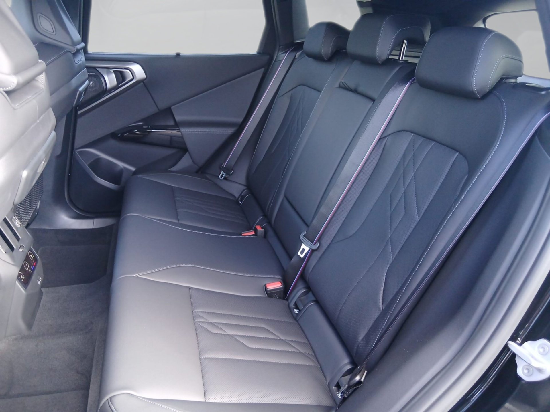 BMW X3 X3 40d xDrive M SPORT PRO Sitzbelüft AHK 360° ACC (Bild 8)