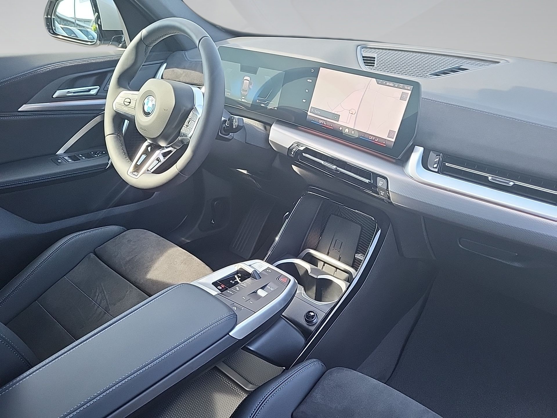 BMW X1 X1 sDrive20i M SPORT PRO LED AHK ACC ParkAss KeyL (Bild 6)
