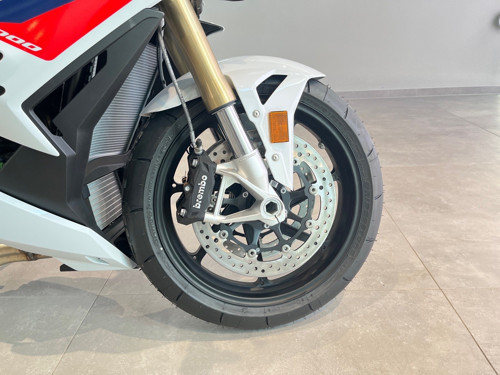 Bild 12 BMW S 1000 R M-Paket Komfort/Dynamic-Paket/Schmiederä