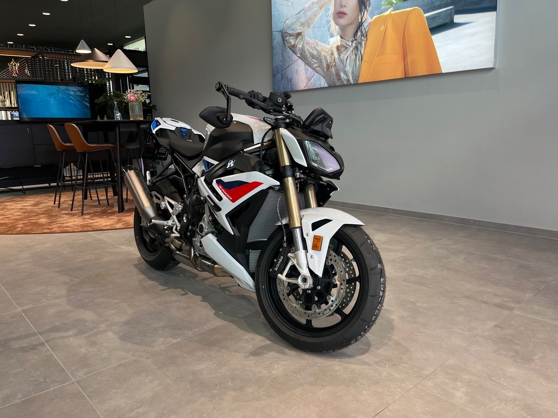 Bild 2 BMW S 1000 R M-Paket Komfort/Dynamic-Paket/Schmiederä