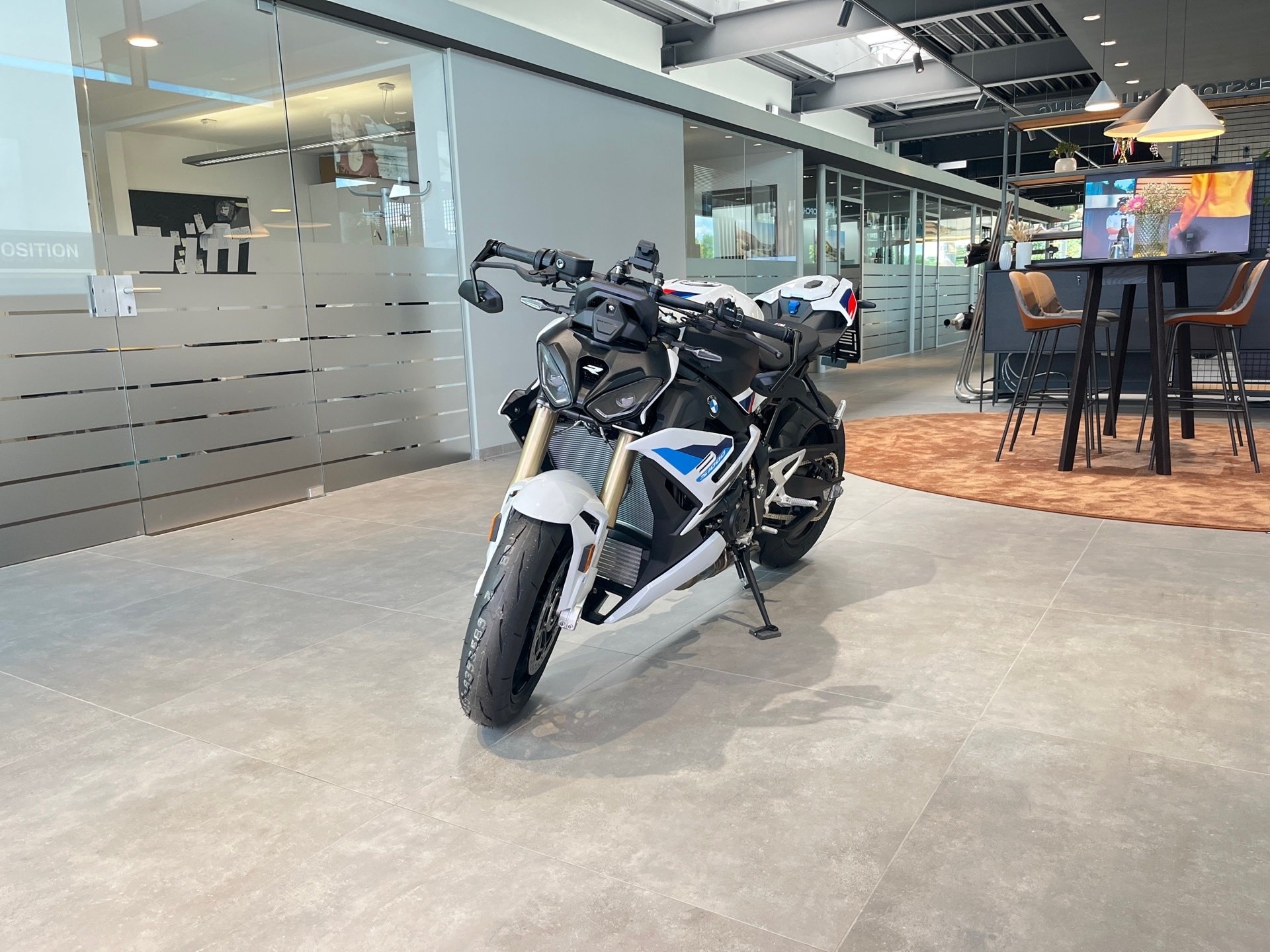 Bild 4 BMW S 1000 R M-Paket Komfort/Dynamic-Paket/Schmiederä