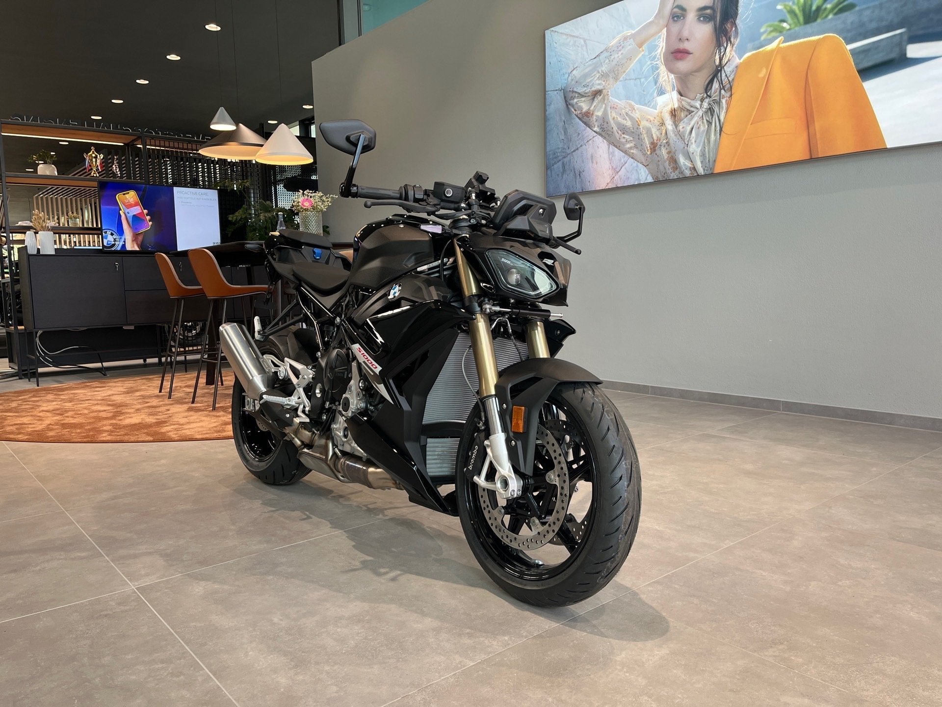 Bild 2 BMW S 1000 R Komfort/Dynamik-Paket/Lenkerendspieg