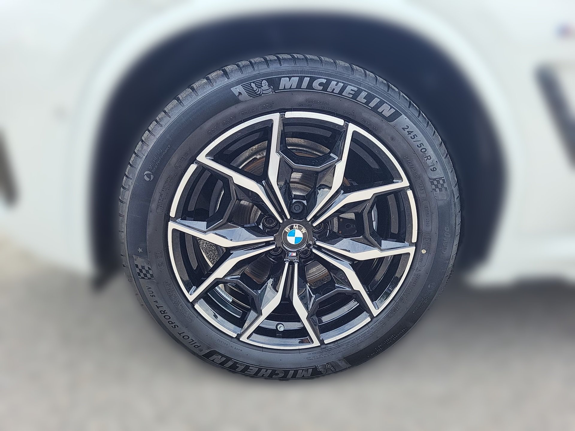 BMW X4 X4 xDrive20i M SPORT Laser ParkAss HeadUp AHK H&K (Bild 4)